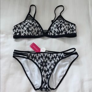 Triangle pattern bikini